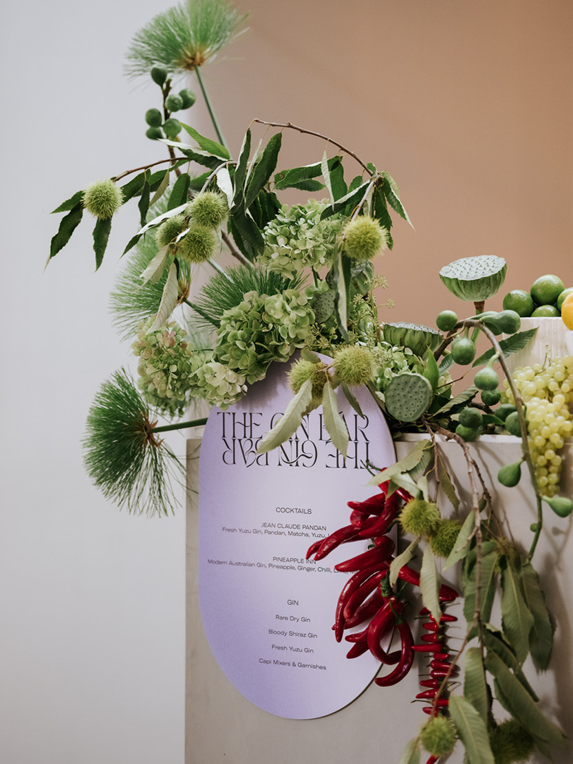 Elegant florals by Anatomy of Flowers, complemented by a thoughtfully designed bar sign by The Goodsmiths. Ideal for weddings, corporate events, and special occasions, combining fresh blooms with bespoke signage design to elevate event decor and create a memorable experience.